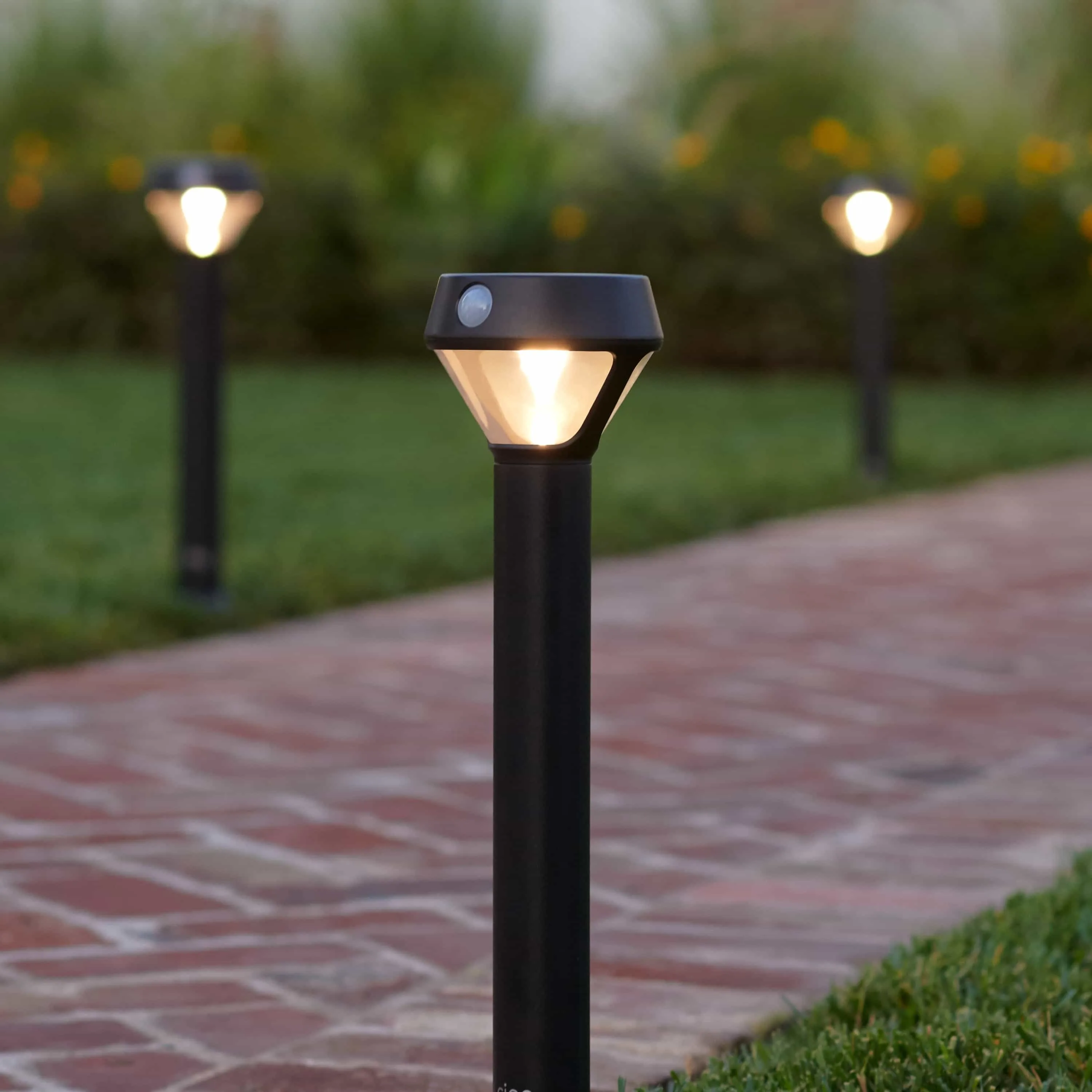 Ring Pathlight Solar Outdoor Smart LED